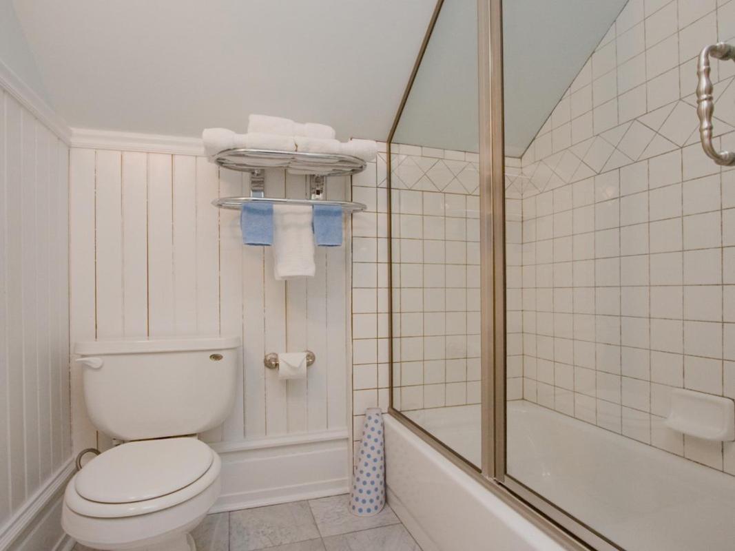 Abbey House Inn (Adults Only) Winters Dış mekan fotoğraf
